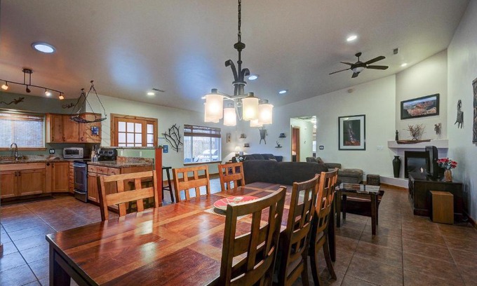 Moab House | Cottonwoods 377