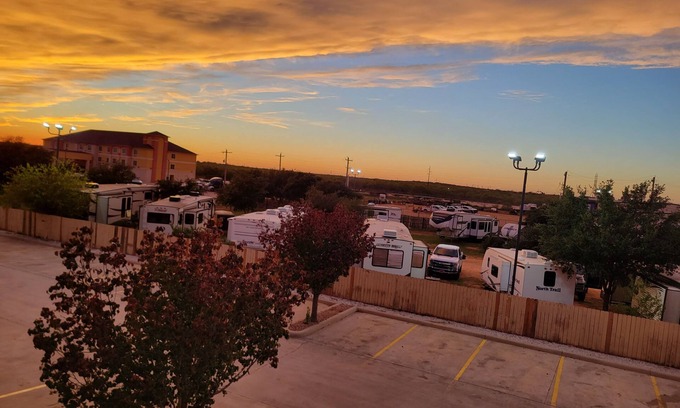 Cotulla Hotel | Cotulla Whitten Inn