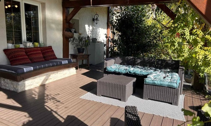 Saint-Hymetiere House | Country house in Jura Grotte de la Caborne du Boeuf close by
