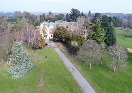Coulsdon East Hotel | Coulsdon Manor Hotel and Golf Club