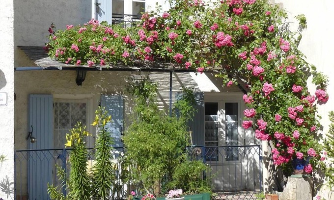 Le Chaffaut-Saint-Jurson Cottage | country holiday home - Le Chaffaut