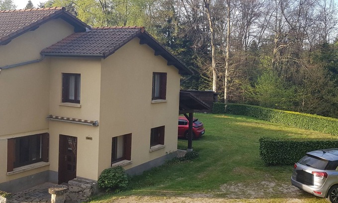 Saint-Victor-Montvianeix House | Country house in Livradois Forez