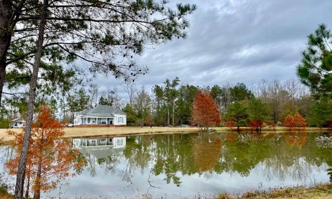 Sturgis House | Country 1888 farmhouse near MSU