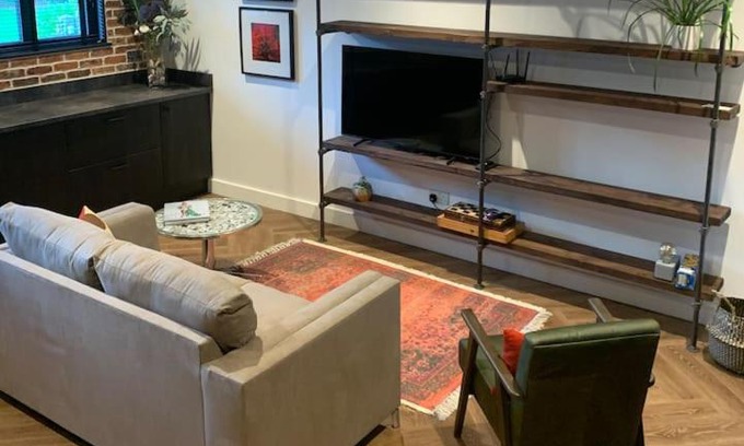 Hurstpierpoint House | Country Apartment