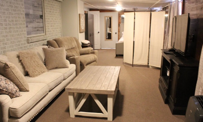 Covington Apartment | Country Atmosphere in Covington 5 minutes from downtown