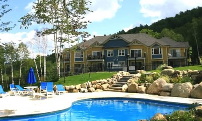 Saint-Faustin-Lac-Carre Condo | Country charm, with the amenities of a condo village at your feet