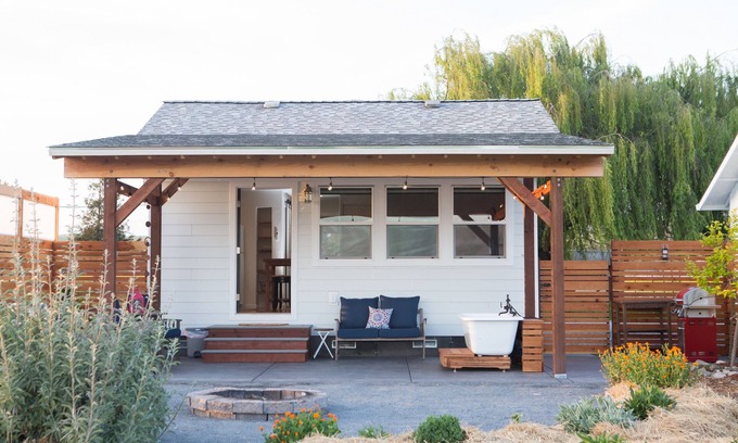 Petaluma Cottage | Country Casita Cottage with 2 Person Soaking Tub