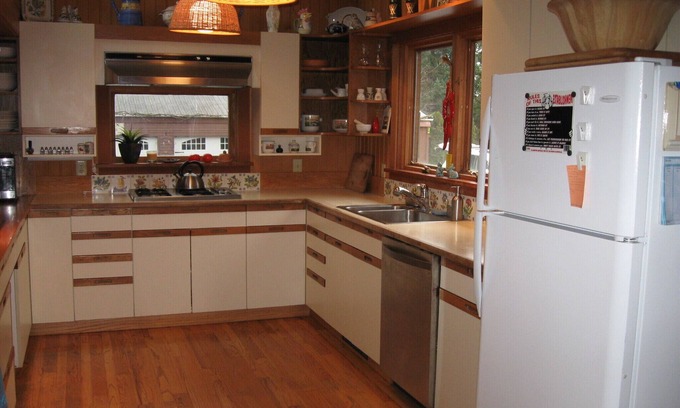 Newberg House | country casual home near Newberg, gateway to Willamette Valley wine country