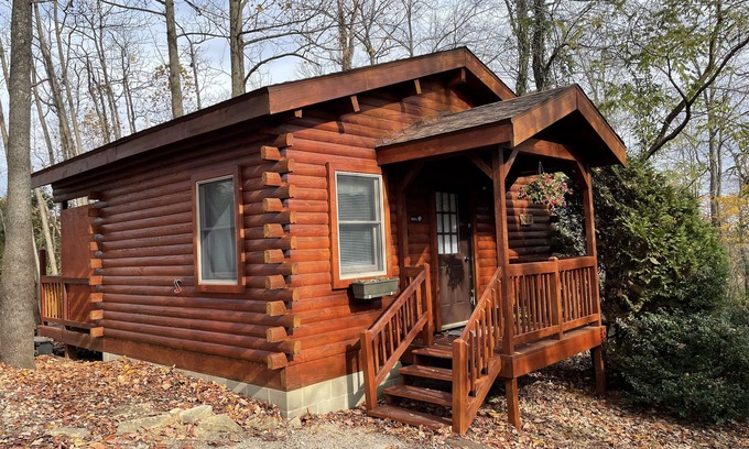 Hillsboro Cabin | Country Charm Cabin