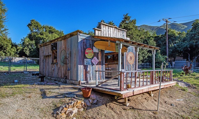Santa Clarita Cabin | Country Charmer hidden in Green Valley just north of Santa Clarita