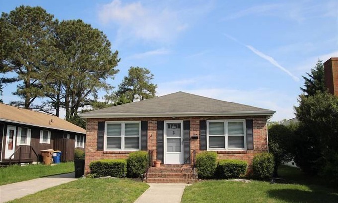 Country Club Estates House | Country Club Estates Vacation Rental; Pet-Friendly!