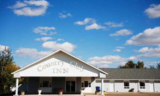 Lacombe Hotel | Country Club Inn