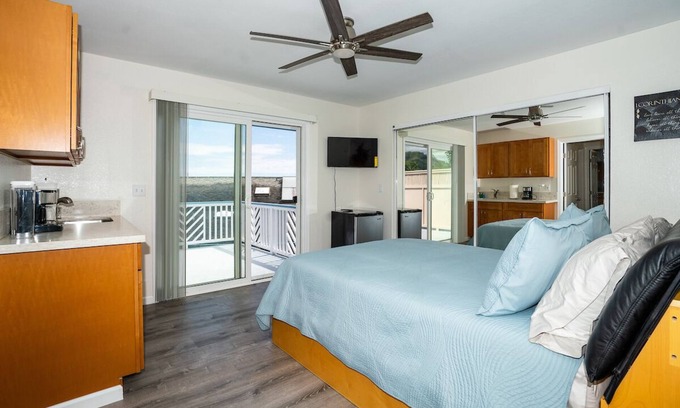 Kahalu u House | COUNTRY COMFORT & AC 2 BEDROOM - 30 DAYS