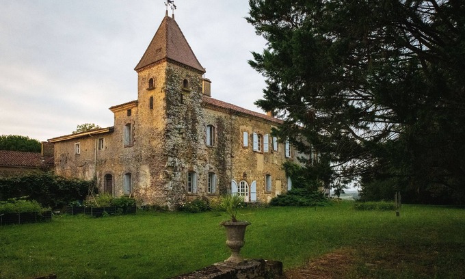 Seailles House | Country Comfort and Historic Charm