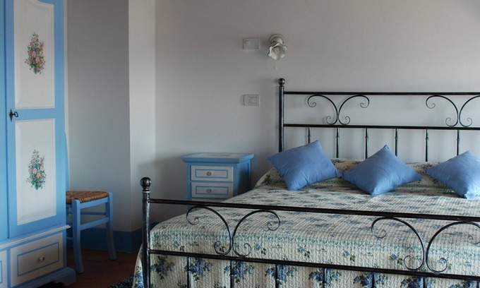 Borso del Grappa Bed & Breakfast | COUNTRY COSTS CLUB - roses room