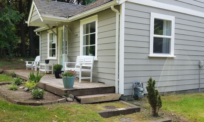 Olympia House | Country Cottage Cuteness!