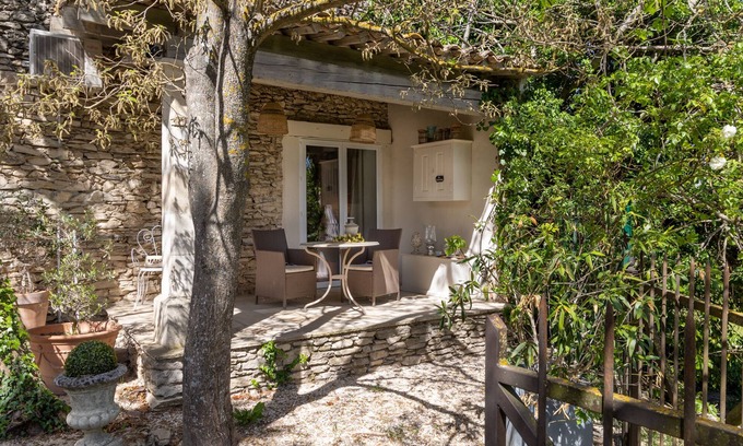 Lagnes Cottage | Country Cottage/Gite - LAGNES- ISLE-SUR-LA-SORGUE