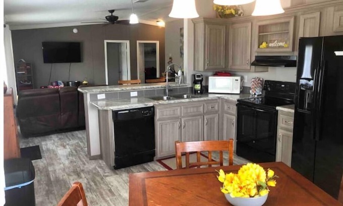 Fellowship House | country cottage house