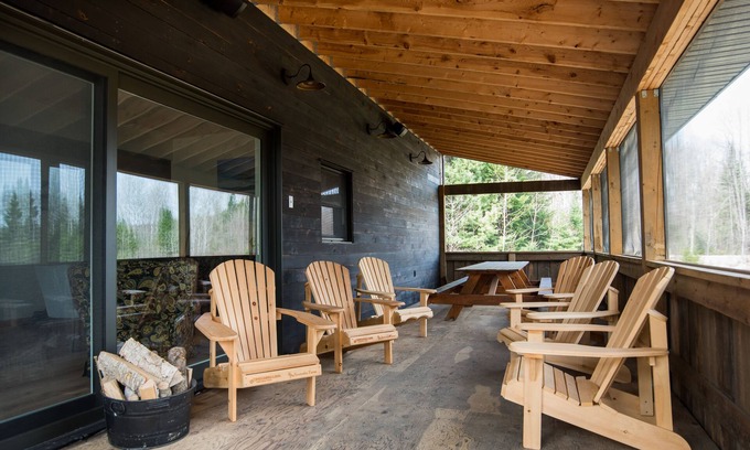 Ryerson House | Country Cottage on 80 acres