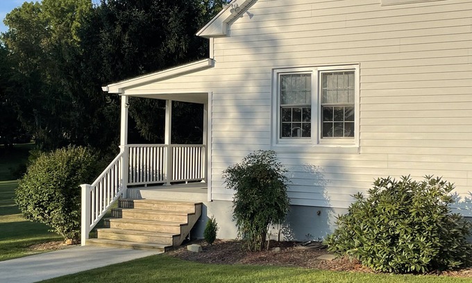 Madison Cottage | Country cottage with wifi and convenience