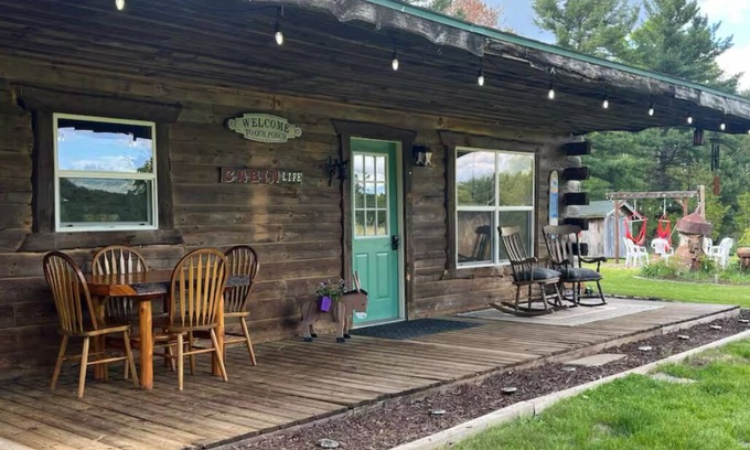 Merrillan Cabin | Country Creek Retreat: cozy 2-bedroom cabin with AC, WiFi, & forested privacy