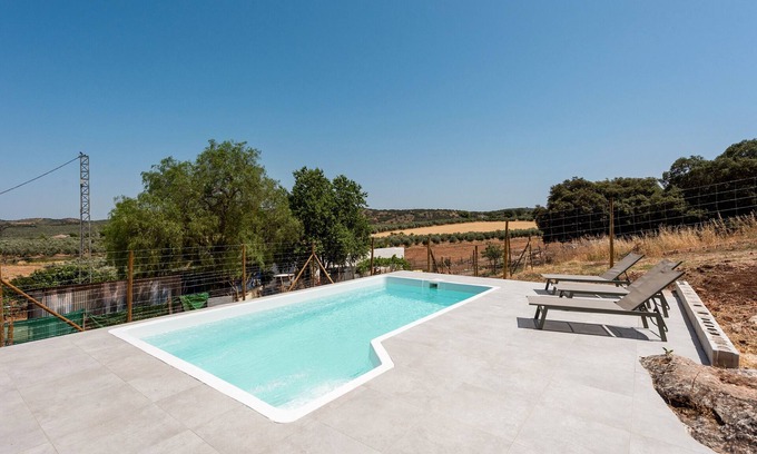 Villanueva del Trabuco House | Country House 'Fuente La Lana' with Mountain Views, Private Terrace, and Air Conditioning