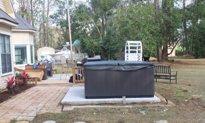 Fairhope Condo | Country Estate Vacation