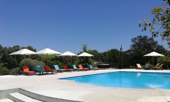 Drakenstein House | Country family House with big pool, Spa- & beauty treatments in Winelands