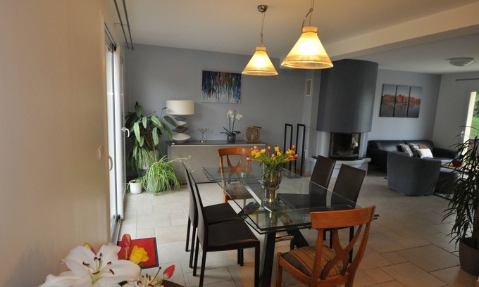 Couilly-Pont-aux-Dames Cottage | Country house near Disneyland Paris