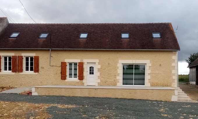 Saint-Calez-en-Saosnois House | country house with garden