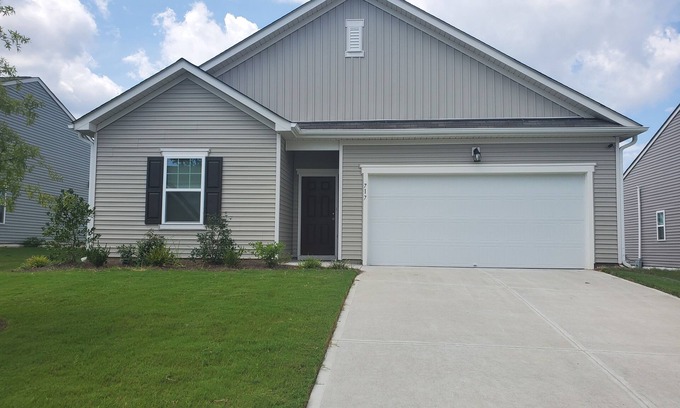 Zebulon House | Country getaway with Urban Amenities