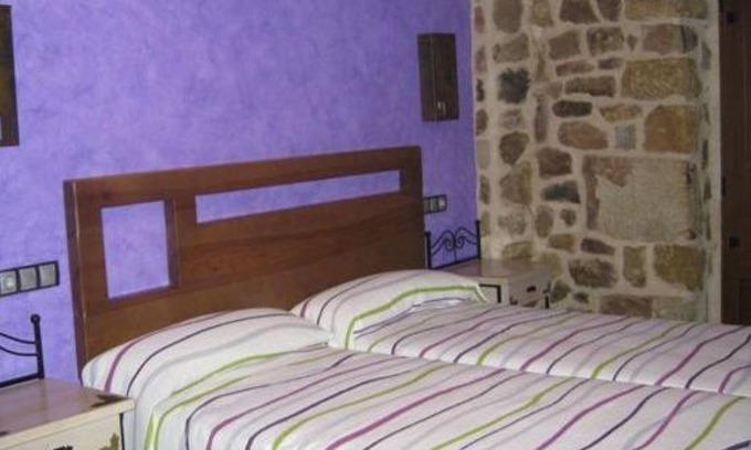 Salas de los Infantes House | Country House 'La Botería' with Private Garden, Balcony and Wi-Fi