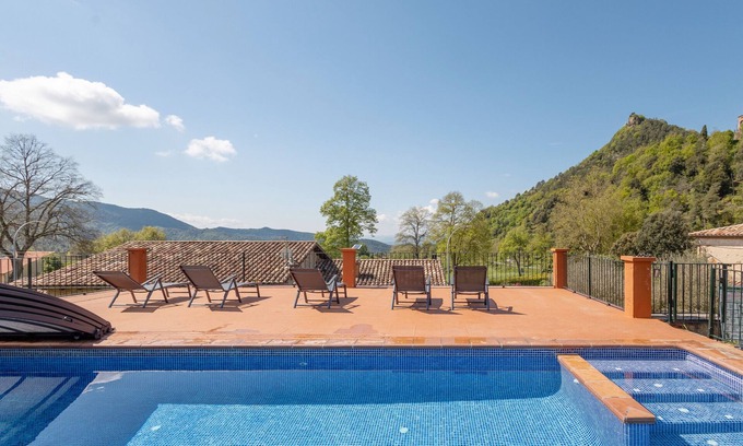 Santa Maria de Besora House | Country House 'Cal Nan' with Mountain View, Shared Pool and Wi-Fi