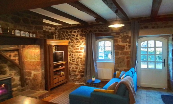 Marcouyeux (le Jardin) House | Country house