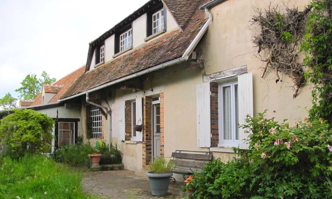 Montacher-Villegardin House | Country house renovated nineteenth on 5000m2 of land.