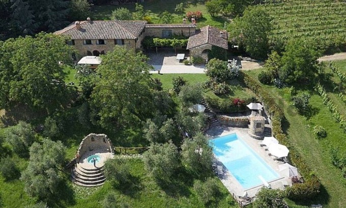 Borgo San Lorenzo House | Country house for up to 18 people