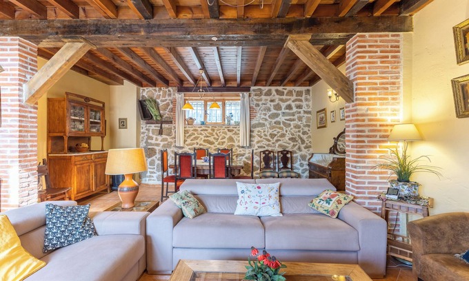Bonilla de la Sierra House | Country House 'El Mirador Del Gato 2' with Mountain View, Shared Pool and Wi-Fi