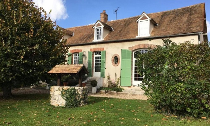 Courcelles-en-Bassee House | Country house with large garden