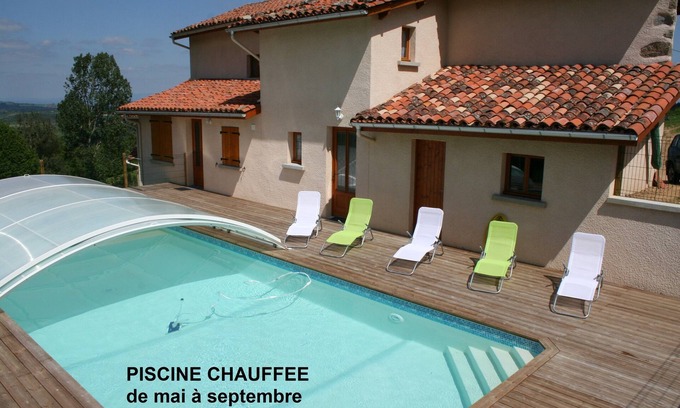 Saint-Martin-la-Sauvete Cottage | Country house, PRIVATE SWIMMING POOL heated from May to Sept. Auvergne-Rhône-Alpes