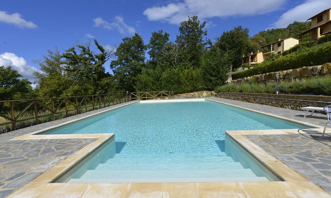 Monteverdi Marittimo Apartment | Country house with pool, near Castagneto Carducci and Bolgheri
