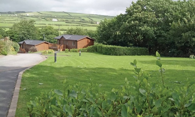 Tintagel House | Country Holiday Home Four Spa