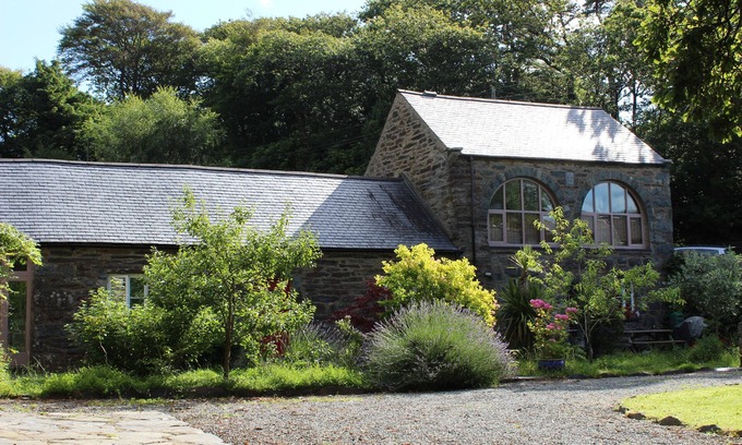 Barmouth House | Country Holiday Rental with grounds