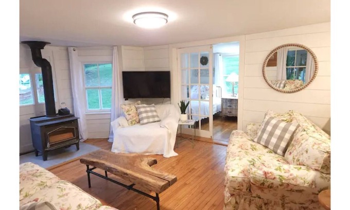 Blacksburg House | Country home in Blacksburg - 5 minutes to Virginia Tech!