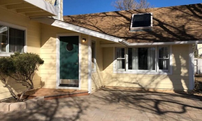Virginia Foothills House | Country home South Reno