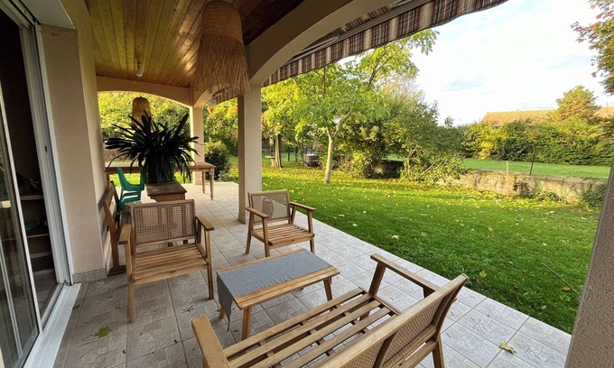 Le Breuil-sur-Couze House | Country house In the heart of a village In the center of Auvergne