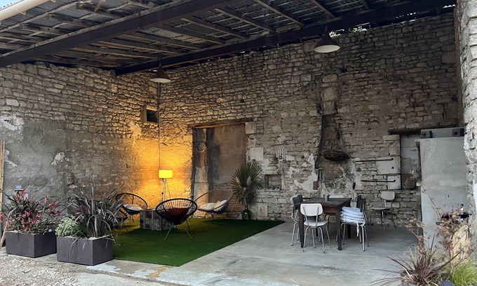 Chitry House | COUNTRY HOUSE 10 mins from Chablis and Auxerre