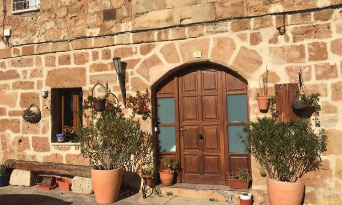 Llano de Bureba House | Country House 'Casa Llano' with Mountain View and Wi-Fi
