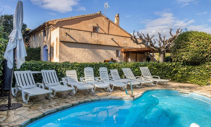 Gelida House | Country House 'Cal Contra' with Mountain View, Private Pool and Wi-Fi