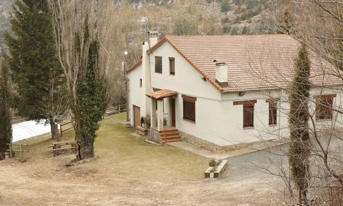 Oden Villa | Country House "Cal Pastor 12 pax" with Mountain View, Pool, Wi-Fi, Terrace & Garden