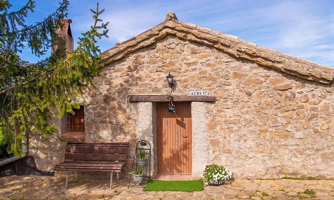 Capolat House | Country House 'Can Caubet Lll' with Mountain View, Shared Pool and Wi-Fi